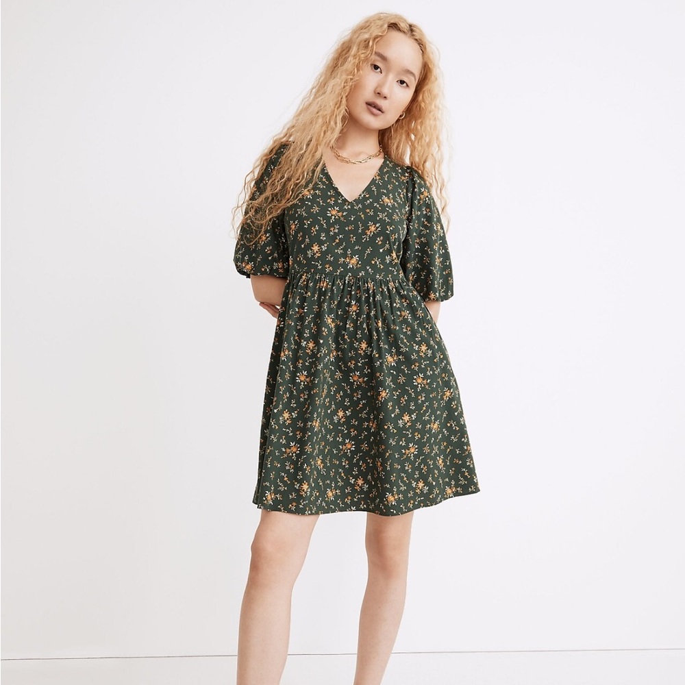 Madewell Poplin V-Neck Bubble-Sleeve Mini Dress in Fresh Sprigs